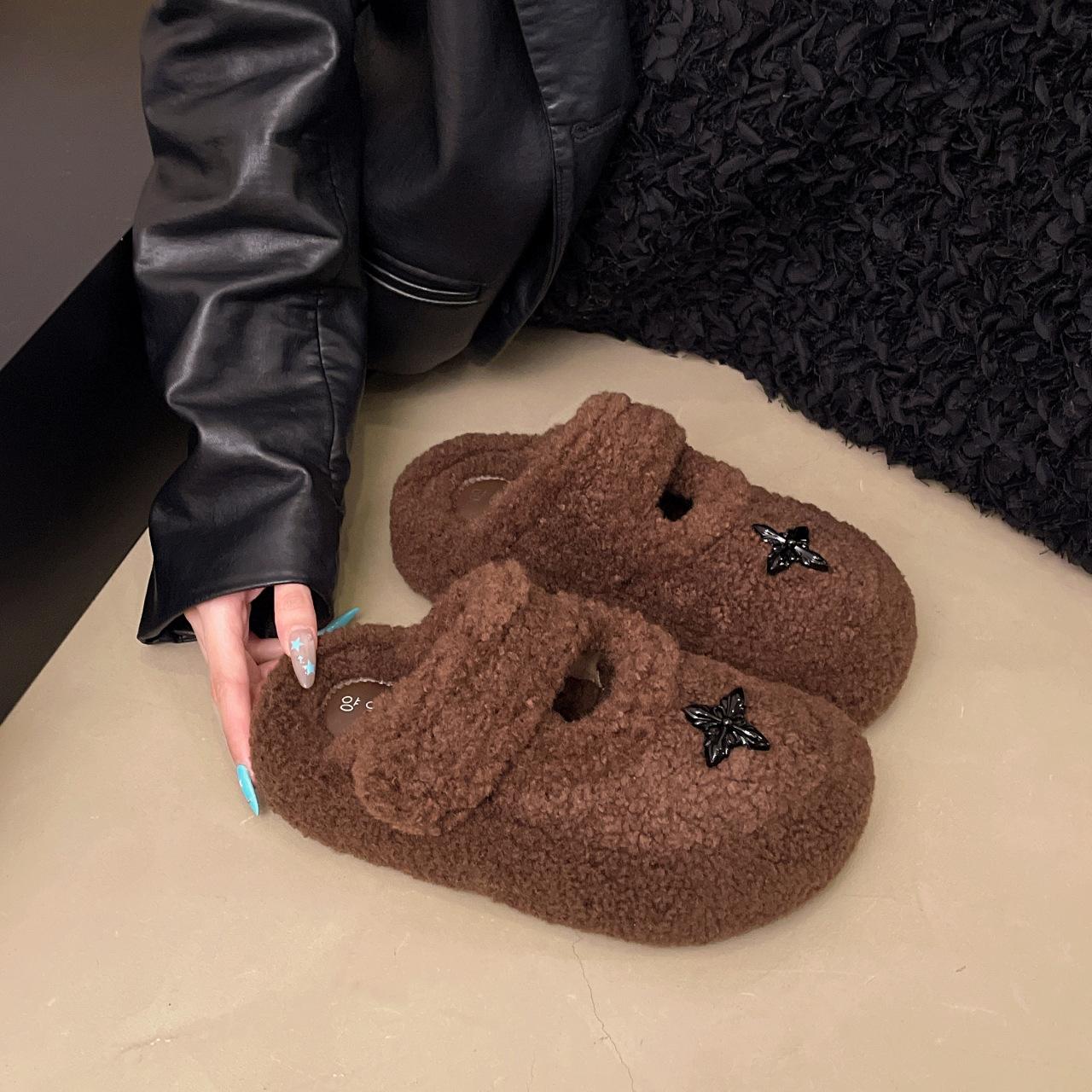 

Versatile autumn 2025 French new temperament slippers shoes fluffy shoes women s gentle and versatile 40