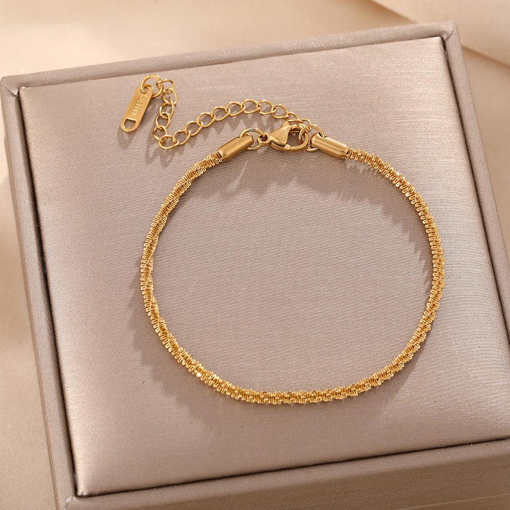 Colorfast Korean-Japanese Titanium Steel Women's Bracelet - Versatile, Fashionable Hand Jewelry.