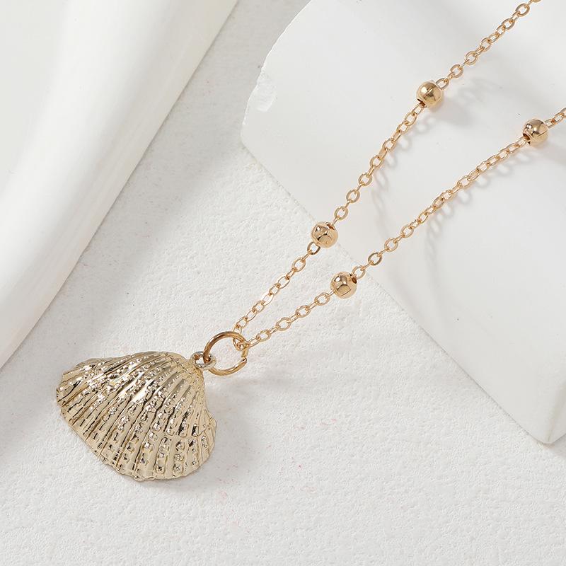 Gold-Edged Seashell Conch Pendant Necklace - Natural Beach Vintage Women's Jewelry