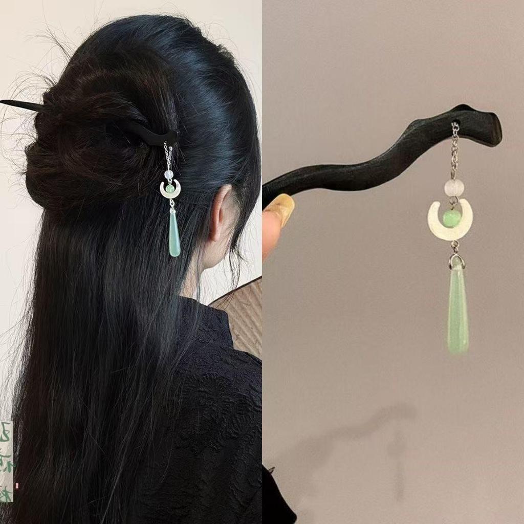 Sandalwood Women's Hairpin: Elegant Modern-Chinese Style Wooden Updo Stick