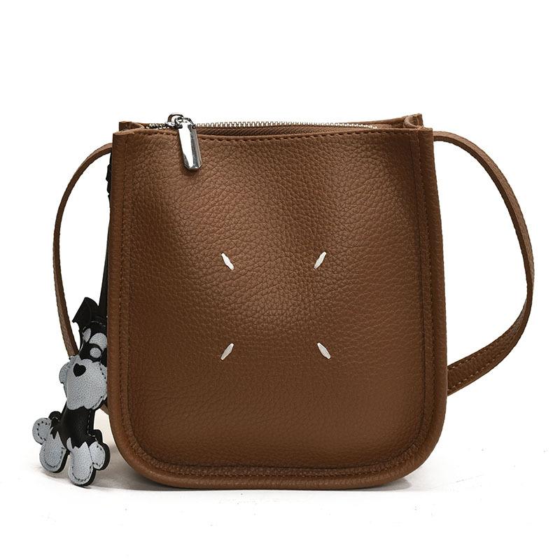 2025 Spring New Super Fire Korean Version Simple and Fashionable Bucket Small Bag Commuter Versatile Women's Casual Messenger Bag