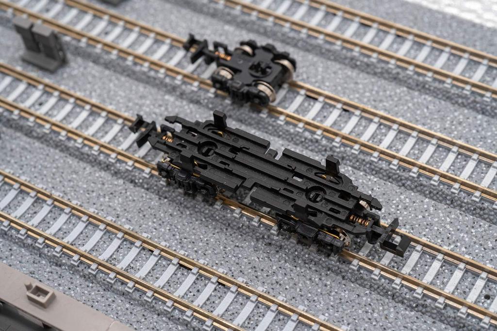 Tumecos KATO B-Train Bogie Current Collector Plate N Gauge Model Railroad Supplies Compatible with Small Vehicle Interior Lighting Unit Commuter