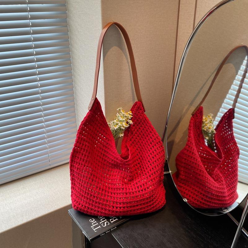 Lazy wind tote bag women's new niche high-end woven bag seaside vacation shoulder bag