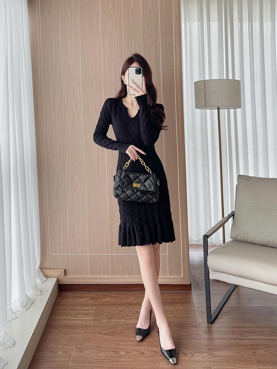 

High-End V-Neck French Knitted Midi Fishtail Dress for Autumn/Winter Small чёрный