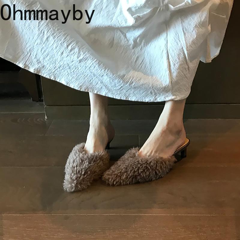 Designer Pointed Toe Women Corduroy Mules Slippers Fashion Shallow Slip On Shoes Casual Low Heel Ladies Slides Shoes