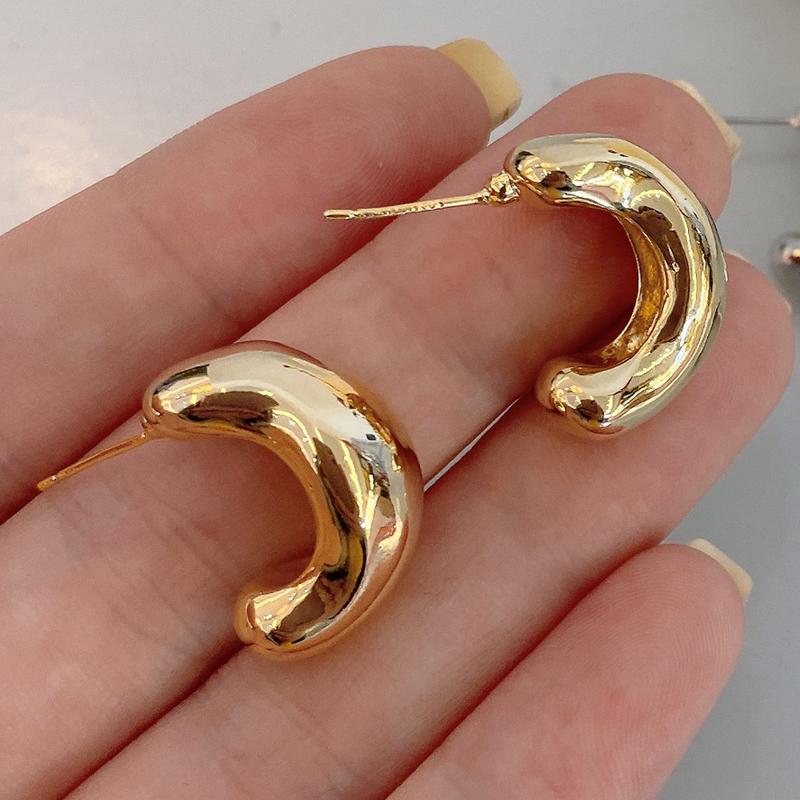 Golden Twist C Shape Drop Earrings for Women Trendy Irregular Geometric Semicircle Dangle Earrings Party Simple Vintage Jewelry