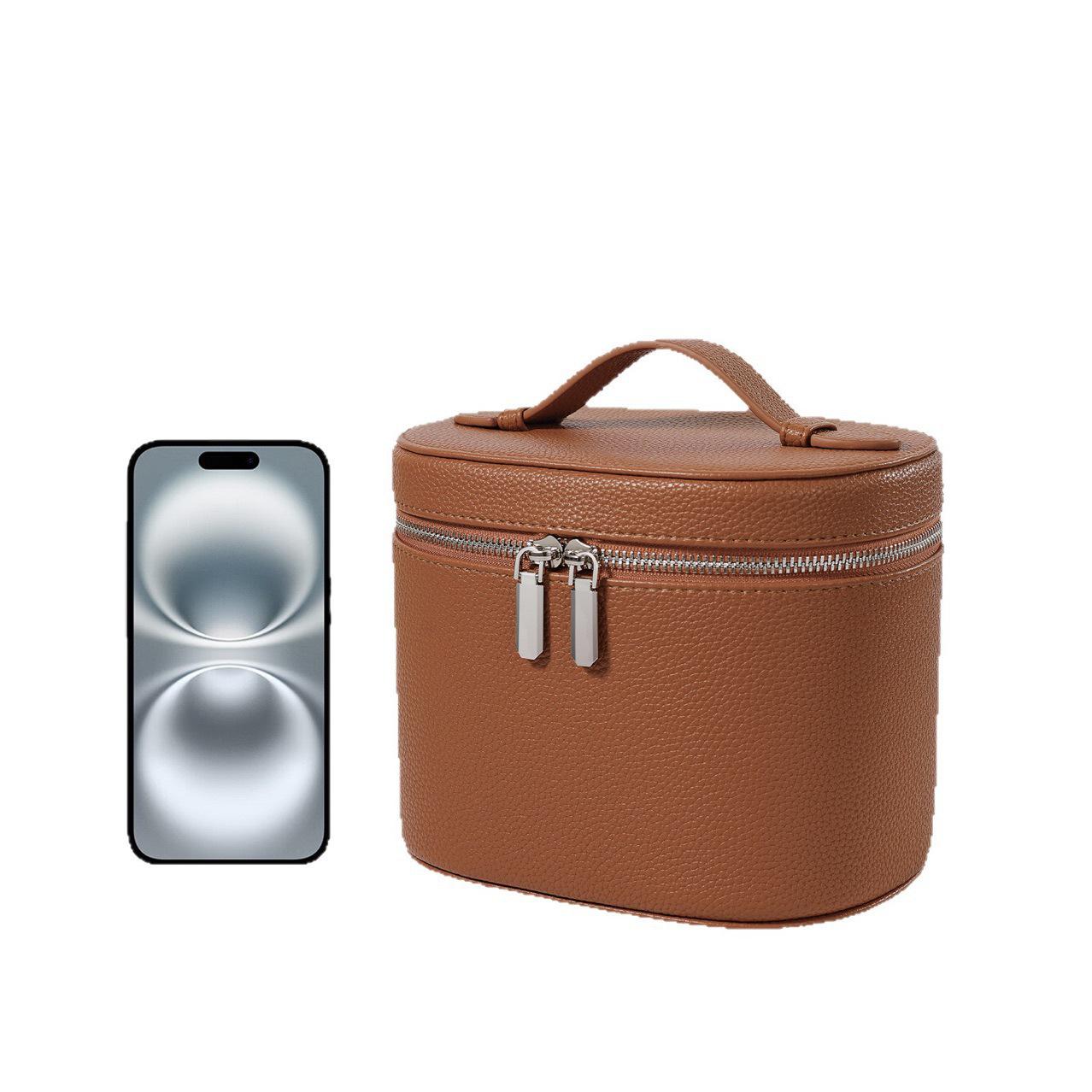 

Portable PU Leather Makeup Bag with Detachable Elastic Band, Three-Dimensional Style світло-коричневого кольору
