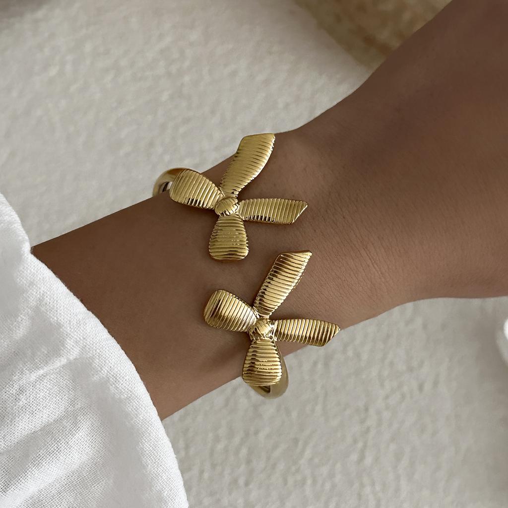 Stainless Steel Exaggerated Wide Cuff Bangle for Women Gold Color Flower Butterfly Leaves Sun Geometric Bracelet Party Jewelry
