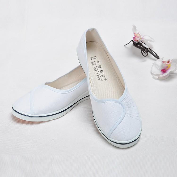 One-word Nurse Shoes Women's White Wedge Heel Soft Sole 2025 New Little White Shoes Autumn and Winter Old Beijing Cloth Shoes Flat Sole