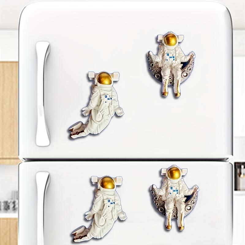 2 Pcs Creative Astronaut Magnetic 3D Resin Refrigerator Stickers - Personalized Astronaut Decoration for Your Fridge