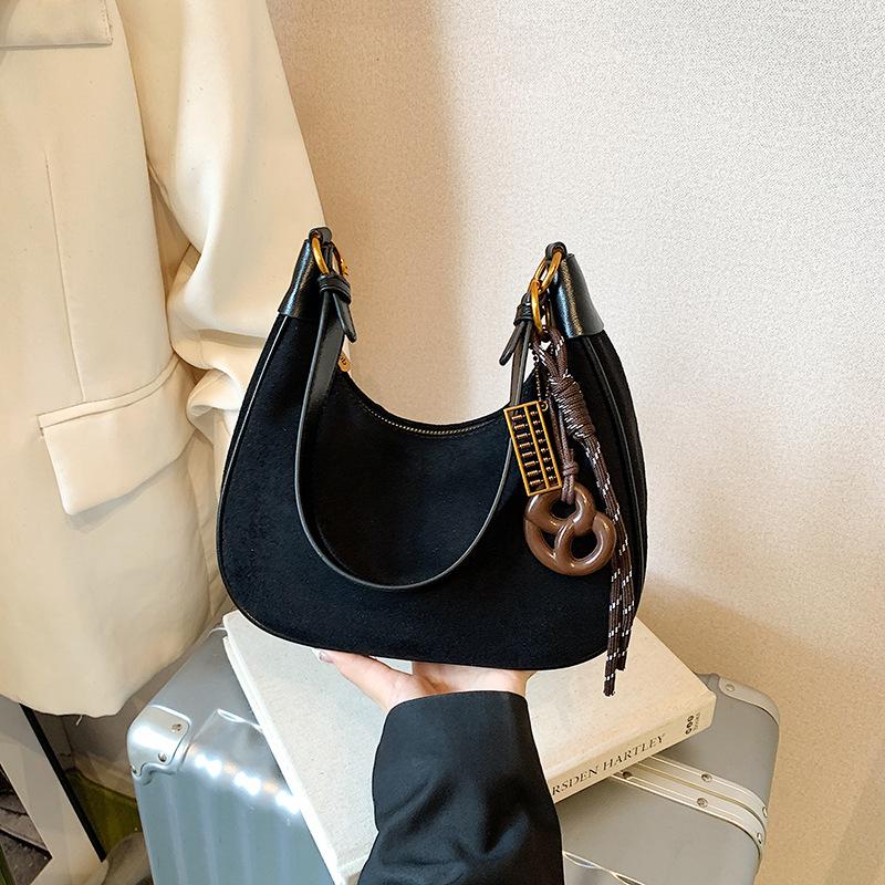 2025 New Autumn and Winter Suede Underarm Bag Women's Niche Trend Dumpling Bag Women's Commuter Retro Shoulder Bag