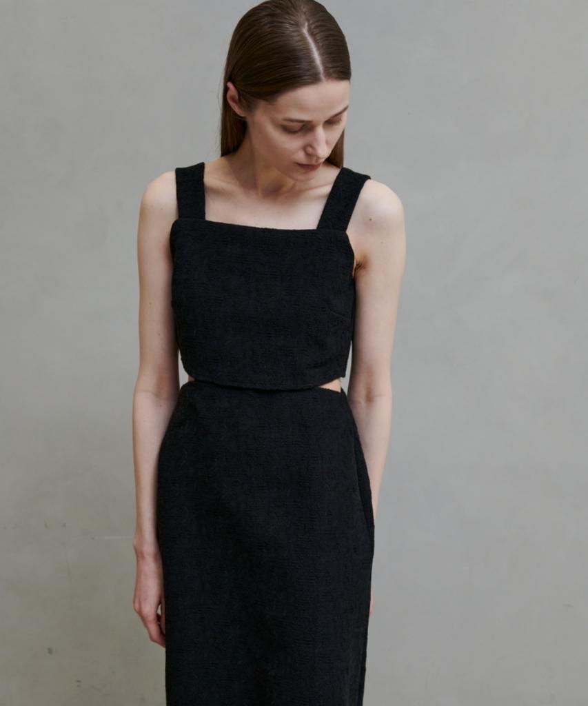 Owaiwai Jacquard Opening One Piece_Black