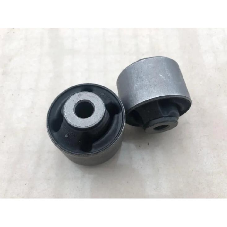 (2pcs/kit) Front swing arm liner Control Arm bushing Front lower arm bushing for ROEWE 350 MG5 50006098