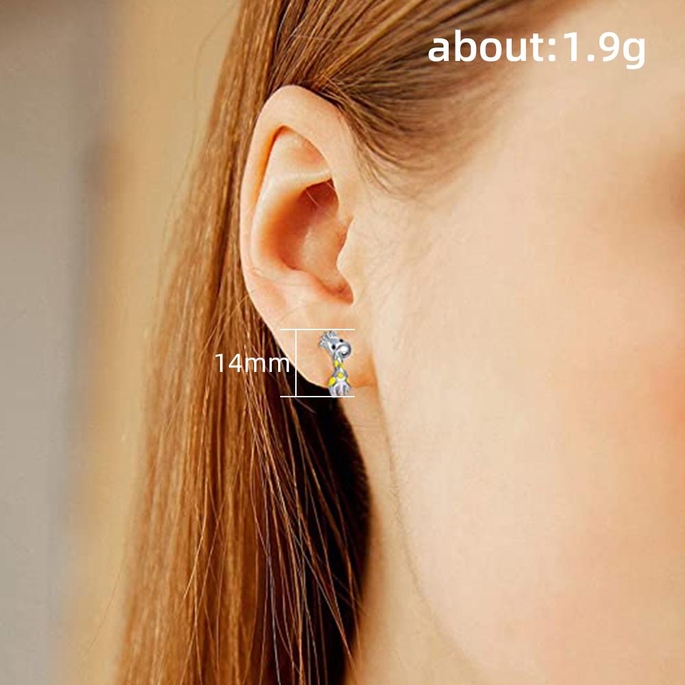 CAOSHI Sweet Girl Fresh Giraffe Stud Earrings Female Personality Gift with Delicate Design Fashion Women's Accessories Jewelry