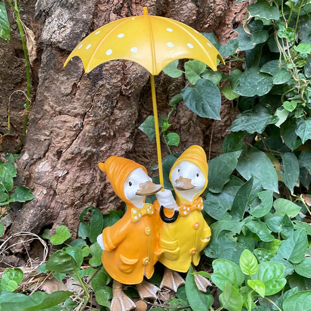 Holding Umbrella Duck Statue Outdoor Garden Yard Yellow Umbrella Duck Figurine Resin Animal Sculpture Home Office Decoration