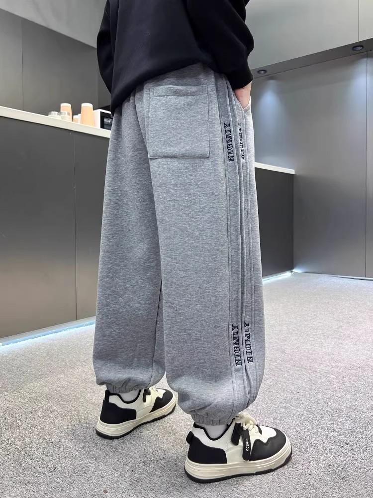 Boys' Fleece-Lined Thick Winter Sports Pants, New 2025 Style, One-Piece Sweatpants for Older Children