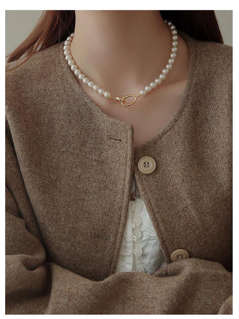 Niche Korean-Style Pearl Choker Necklace: Strong Luster Imitation Pearls for Women