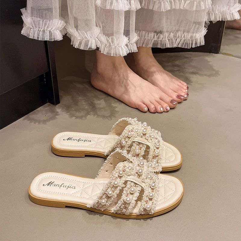 French Pearl Slippers Women's Summer Wear 2025 New Fairy Small Fragrant Style Fashion Flat Bottom Beautiful Temperament Cool Slippers