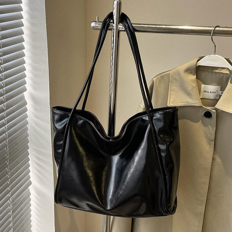 Casual simple style solid color soft leather large capacity tote bag fashionable versatile texture shoulder women's bag