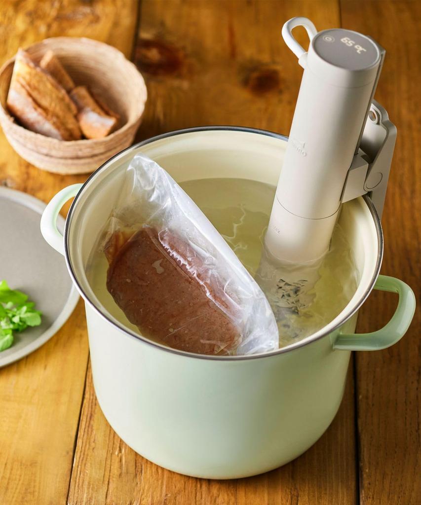 BRUNO Compact Sous Vide Cooker, Light Green, Low Temperature Heating, Healthy Cooking, Moisturizing, Slide Clip, Suitable for Pots (Deep and