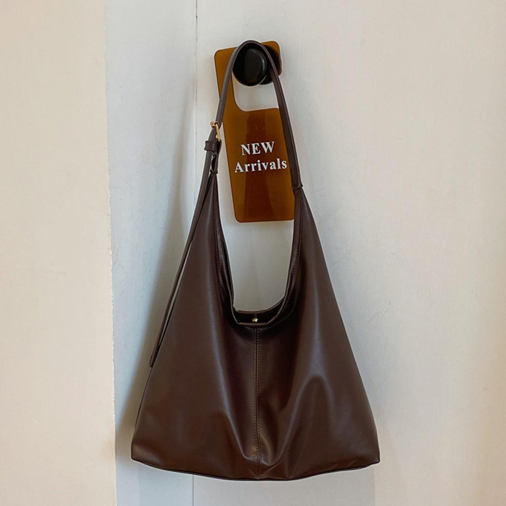 Vintage Women's Handbag with Shoulder Strap Design, Suitable for Dates, Parties, Shopping, and Travel