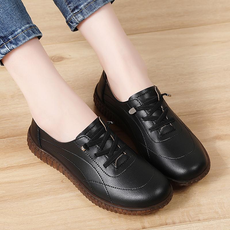 Women Soft Casual Shoes Loafers Simple Elegant Summer Sneakers Breathable Leather Moccasins Shoes Plus Size