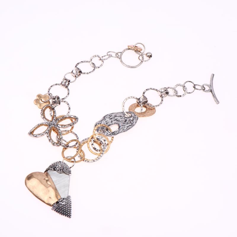 

Vintage Inspired Floral Heart Pendant Metal Necklace Medieval Splicing Collar Light Party Personalised Jewelry Gift For Women