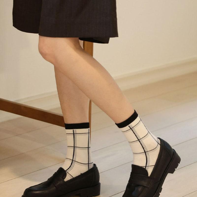 NMOO.OU NMOO.OU_S19_ CHECK LIKE_BLACK