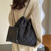 Large Capacity Diamond Grid Commuter Single Shoulder Bag For Women Simple Chain Crossbody Bucket Bag New Autumn And Winter Collection)