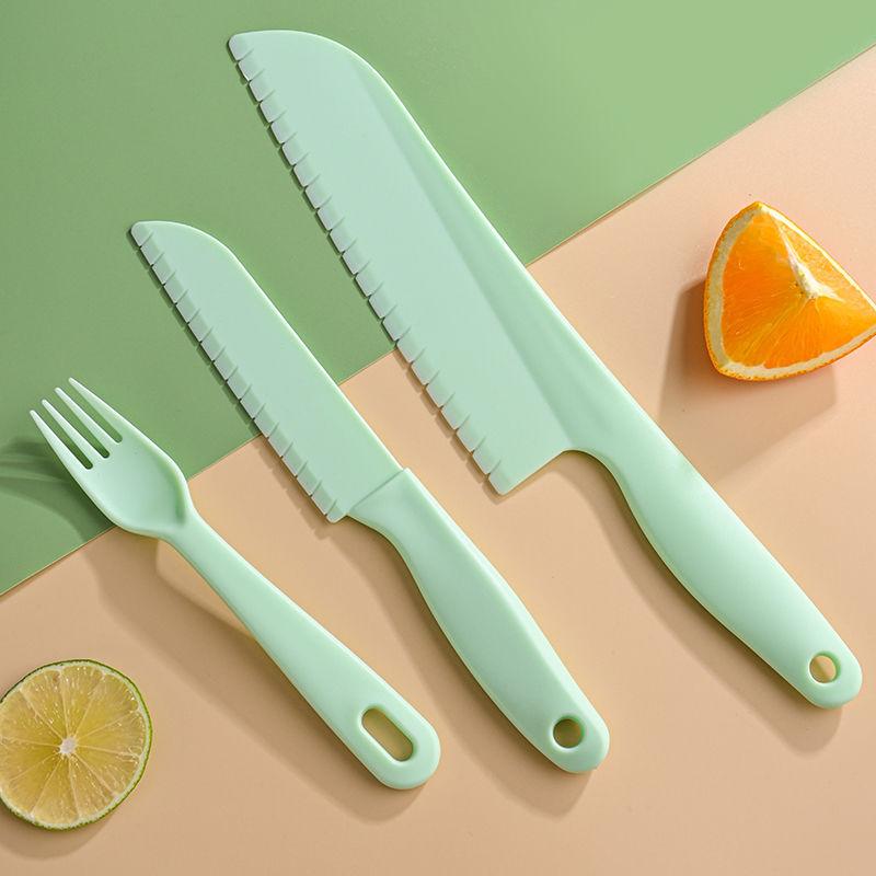 Non-slip Plastic Kitchen Knife for Cutting Fruits, Knife Set for Chopping Vegetables, Chopping Board, and Baby Food Set.