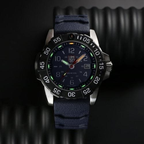 Luminox SEA SERIES 3253.CB Liberta Dive Watch, Men's, Navy Blue