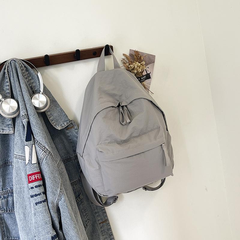

2025 Городской Минималистичный Нейлоновый Рюкзак: Водонепроницаемый, Дышащий, Однотонный для Всех Сезонов светло-серый