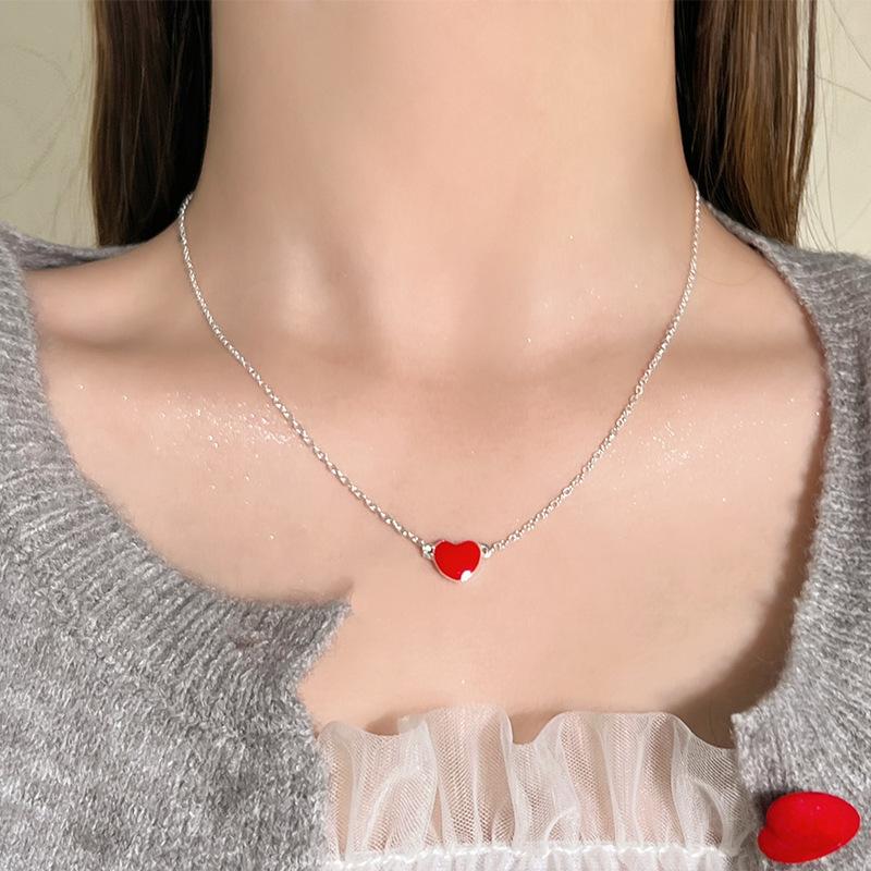 Pearl necklace women's niche light luxury design high-end fashion temperament collarbone chain neck chain sweater chain bead chain