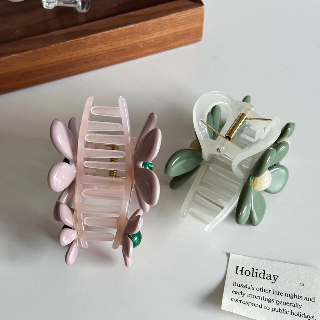 Exquisite Handmade Flower Hair Claw Clip Perfect For Fashionable Summer Styles