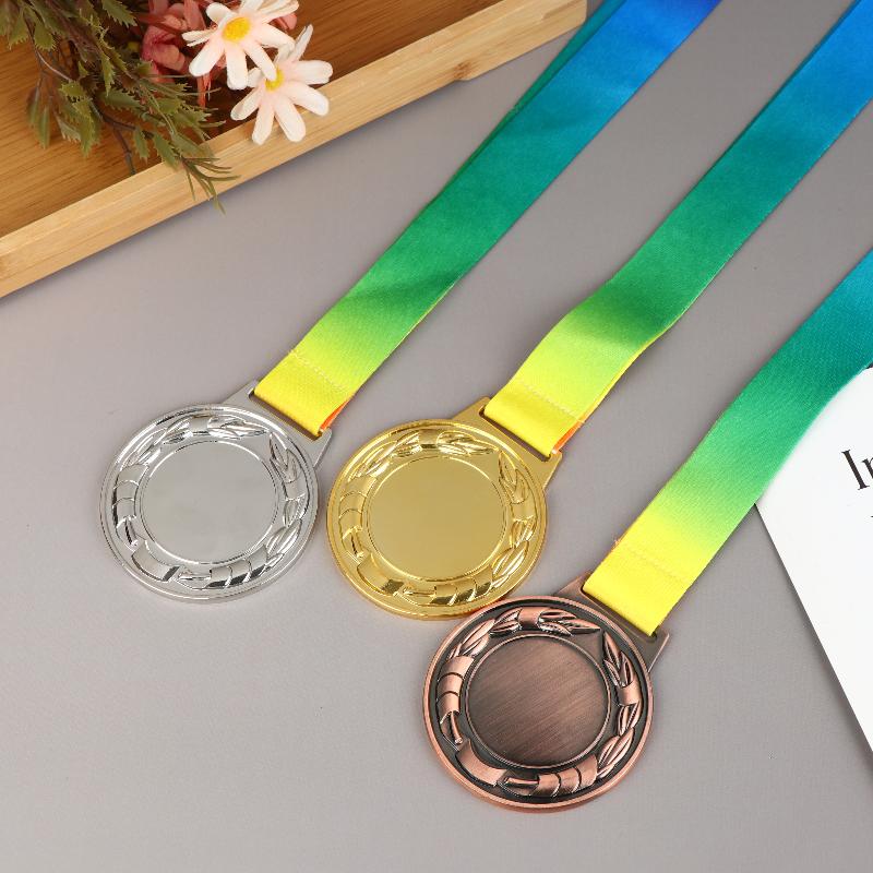 Metall-Auszeichnungsmedaillen mit Halsband Gold Silber Bronze Stil für Sport Akademiker oder jeden Wettbewerb Durchmesser