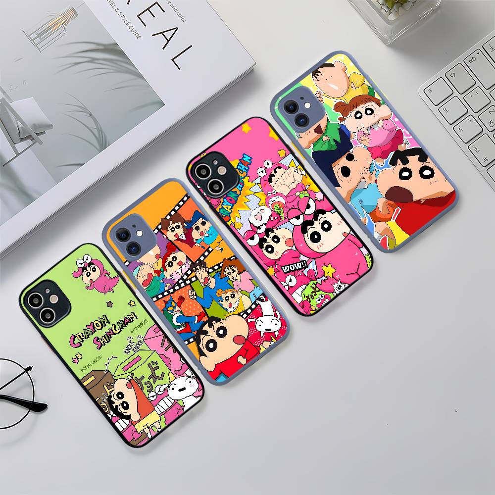 Crayons Shin-chan Phone Case for iPhone 14 11 12 13 Mini Pro Max 8 7 Plus X XR XS MAX Translucent Matte Cover