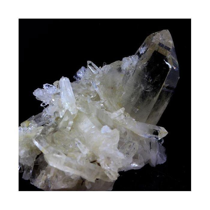 Pierres et Minéraux. Quartz. 197.0 ct. Allevard, Isère, France.