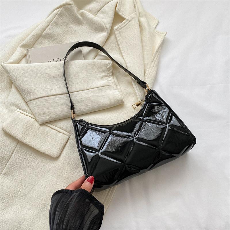 Chic Retro Underarm Bag Perfect For Everyday Use In Black Gold Silver Blue Green чёрный