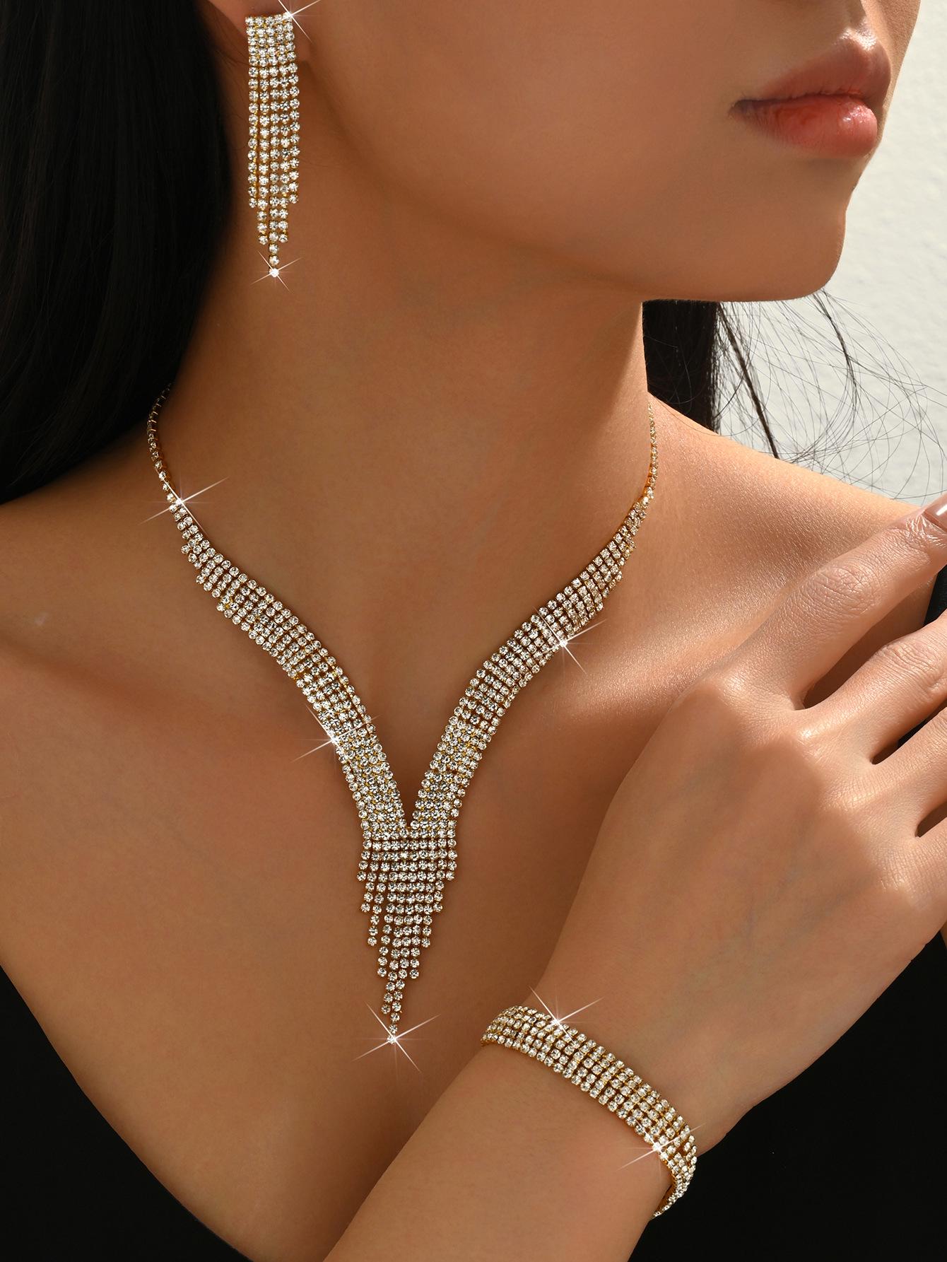 Набор украшений с кисточками-капельками Pinduoduo: Ожерелье, Серьги, Браслет - Элегантная Легкая Роскошь для Женщин