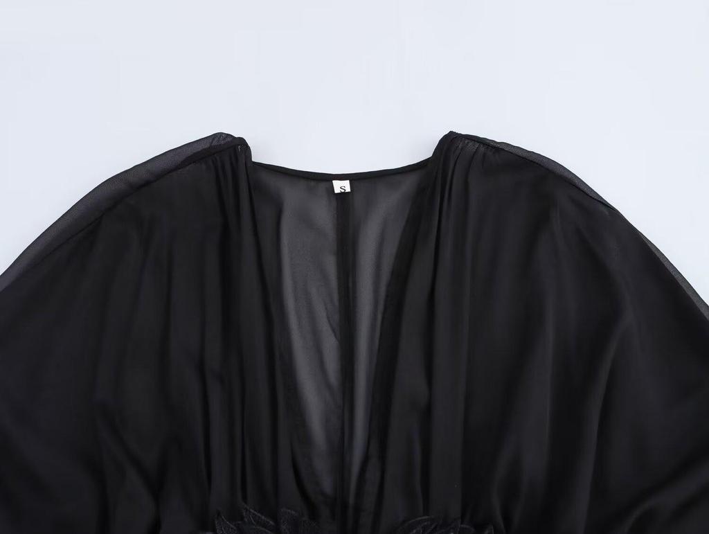 2025 Spring Women's European & American Style V-Neck Long Sleeve Loose French Dress