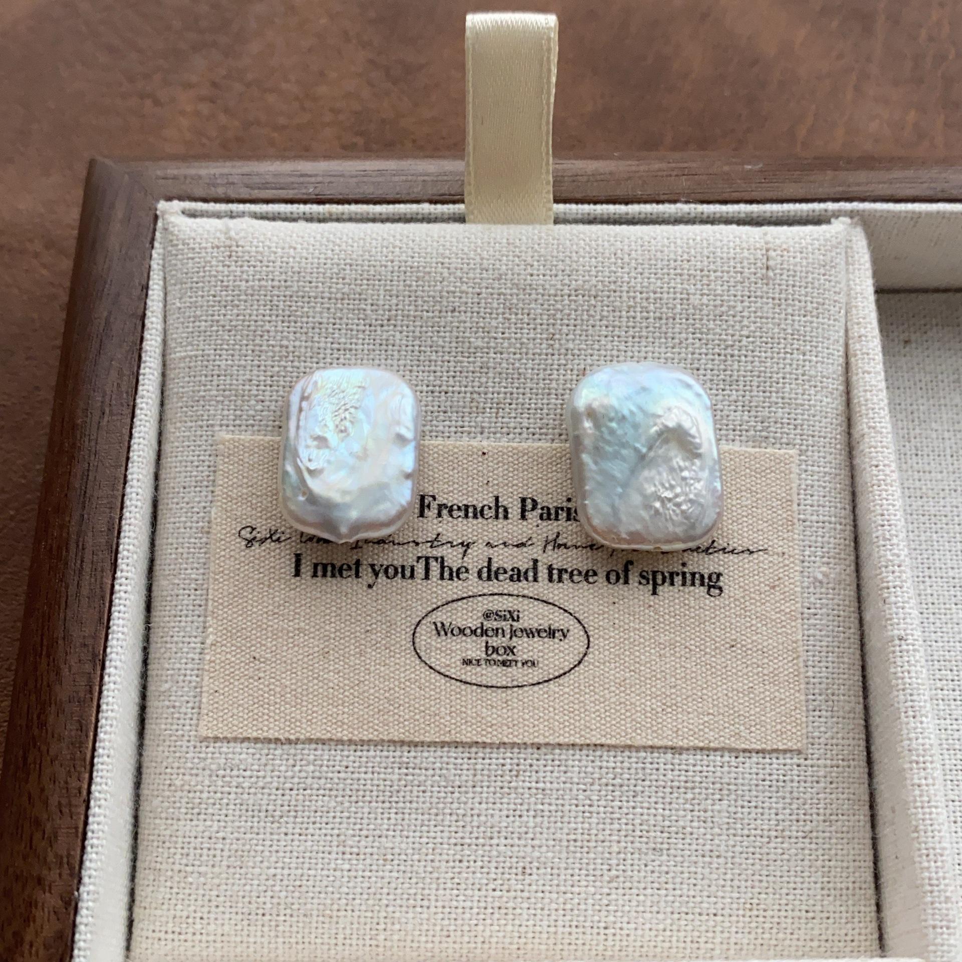 

Square brand simple high-end baroque stud earrings natural casual pearl earrings warm elegant fashion versatile earrings