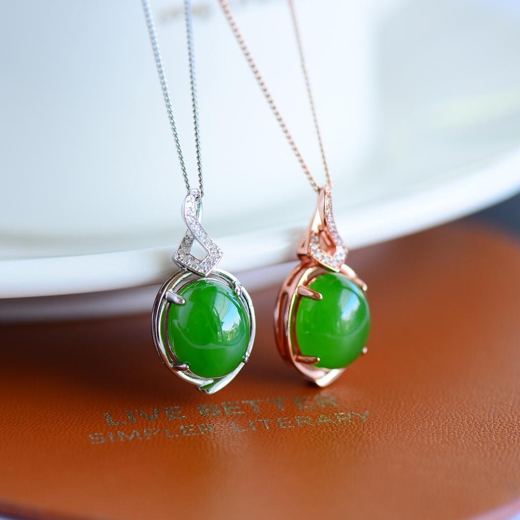 Hotan Jade S925 Silver Inlaid Jasper Egg Face Pendant for Women