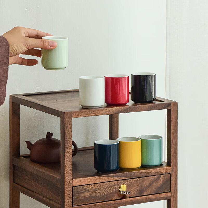 Carved Ceramic Tea Master Cup