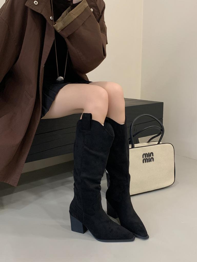 2025 autumn and winter new European and American style pointed pile boots fashionable wide boots loose wide boots