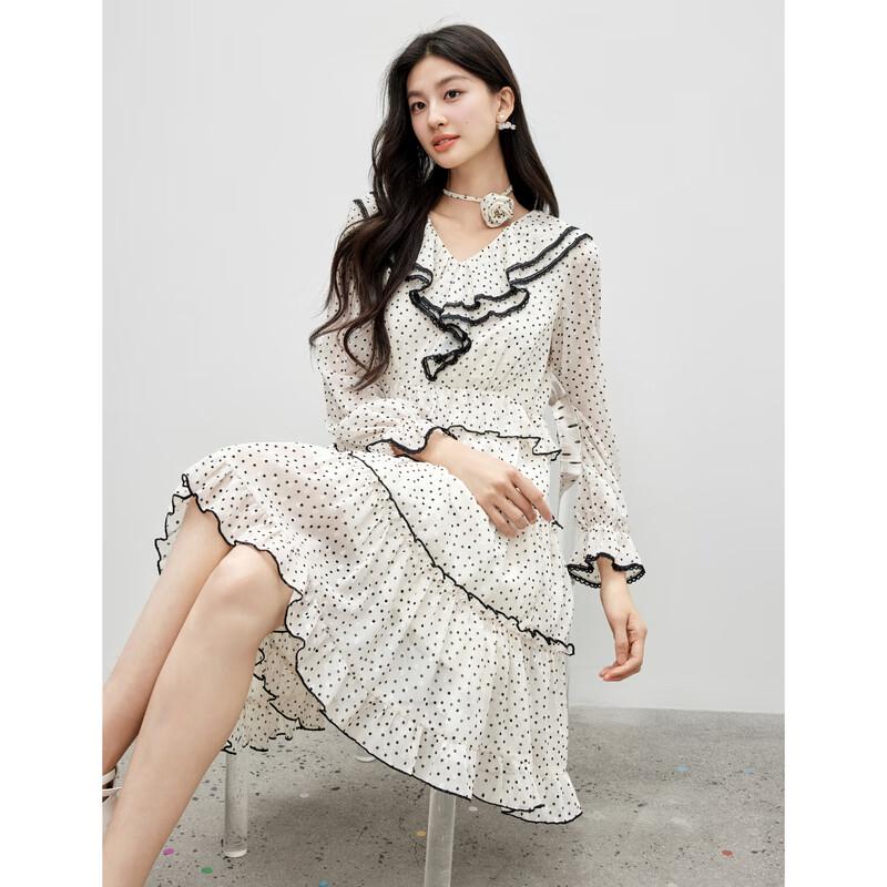 Qiushuiyiren Elegant Contrast Lace A-Line Midi Dress