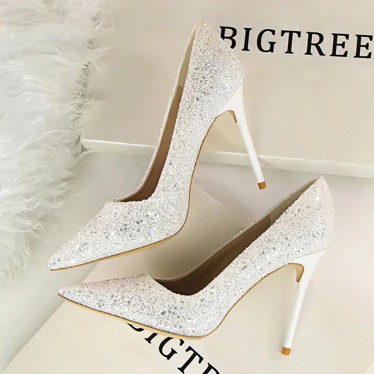Dames Pumps Mode Hoge Hakken Bruiloft Feest Bling Dames Hakken Glitter Vrouwen Pumps Schoenen Vrouw Rood Goud Zilver Stiletto 42 beige