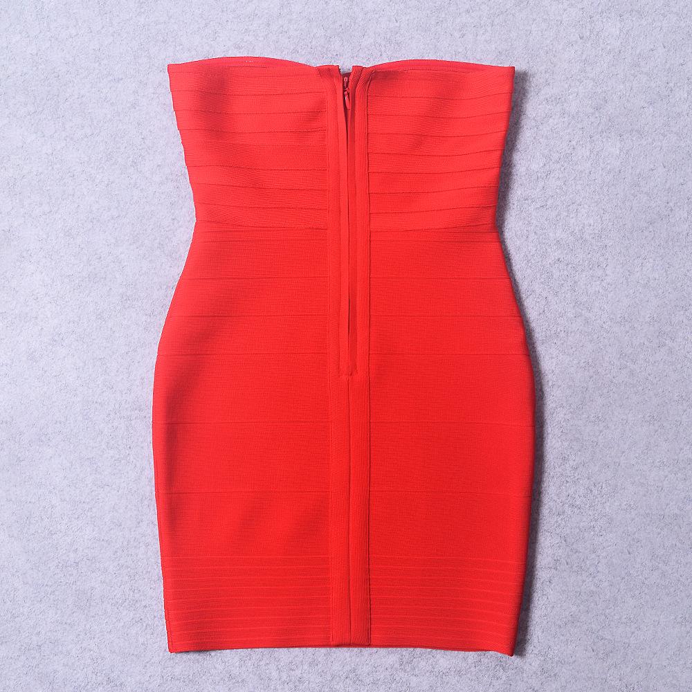 Luxury Off-Shoulder Bandeau Bandage Dress with Stripe Pattern and Waist-Cinching Hip-Hugging Design