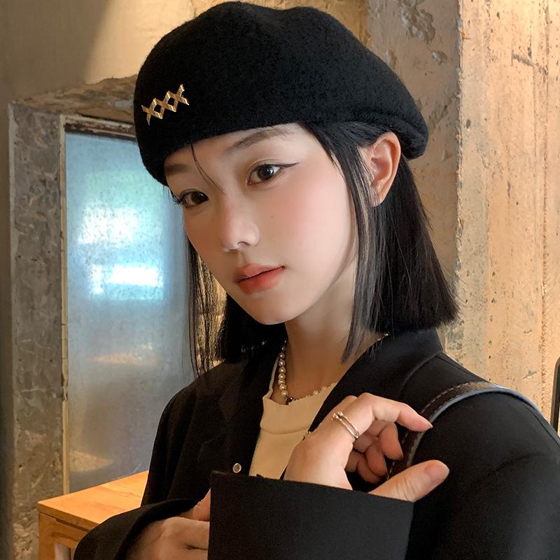Black beret women's autumn and winter versatile woolen warm face small hat big head circumference bud painter hat