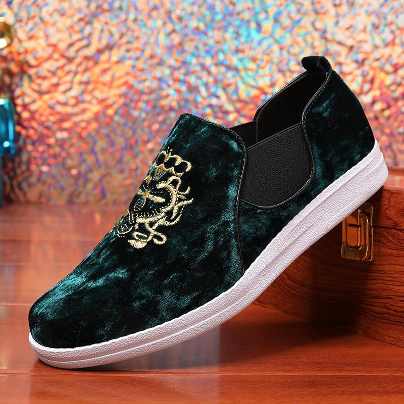 

Мужские летние замшевые кеды для скейтбординга, вышитые лоферы, повседневные кроссовки с уникальным художественным дизайном, дышащая удобная обувь 39