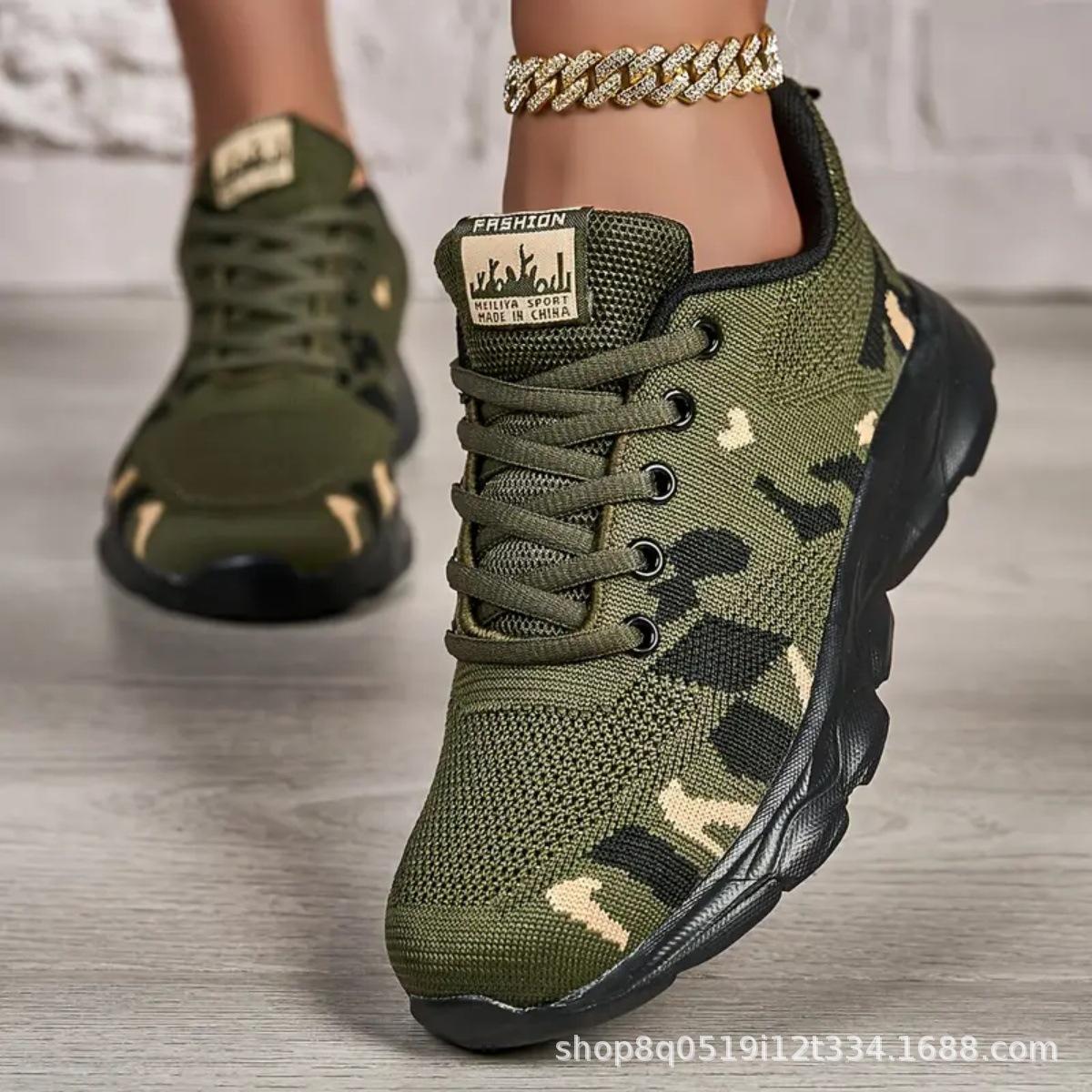 

Fashion Men s casual sports shoes with breathable mesh for spring summer fashionable simple comfortable versatile durable men s shoes 45 зелений